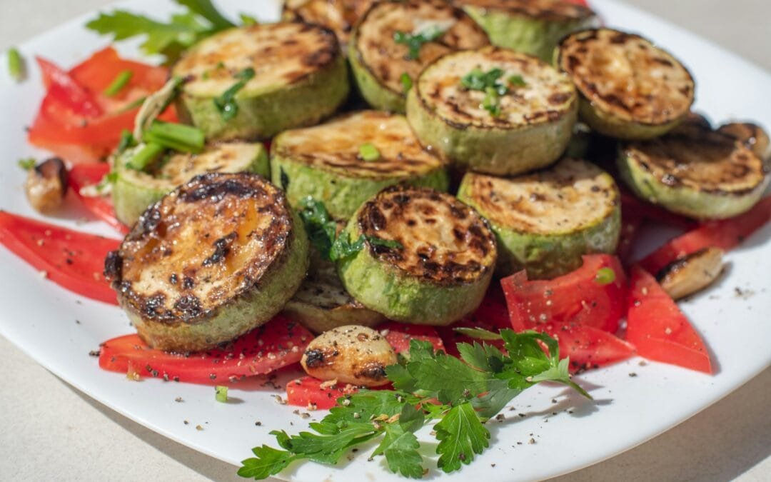 Healthy Game Day Snack - explosive zucchini pizza bites: The ultimate low-carb healthy game day snack